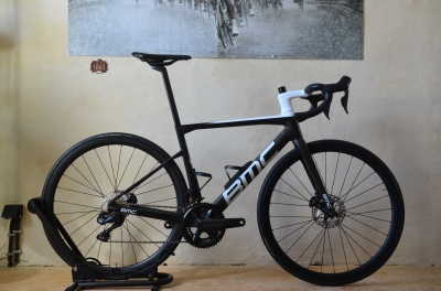  - Teammachine slr01 